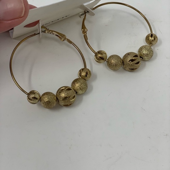 ALFANI women’s earrings golden color - Picture 5 of 5